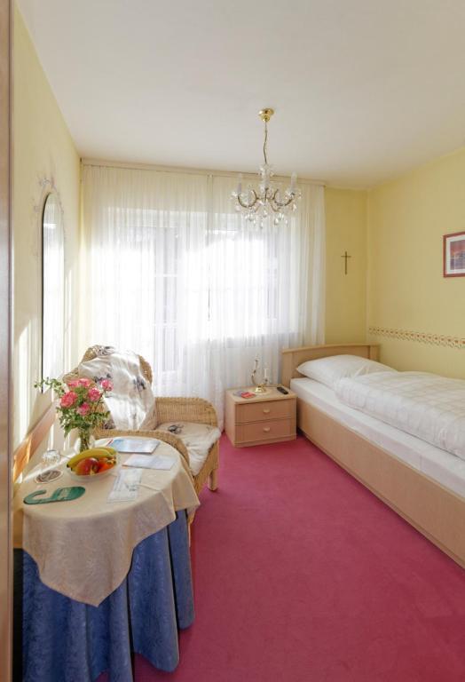 Hotel Garni Regina Ґесвайнштайн Номер фото