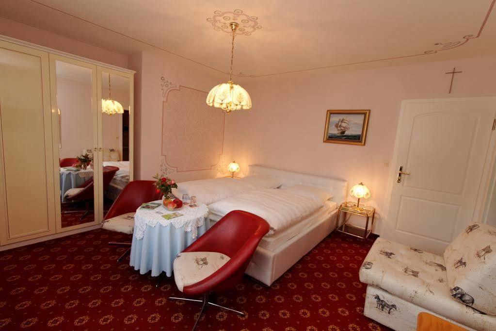 Hotel Garni Regina Ґесвайнштайн Екстер'єр фото